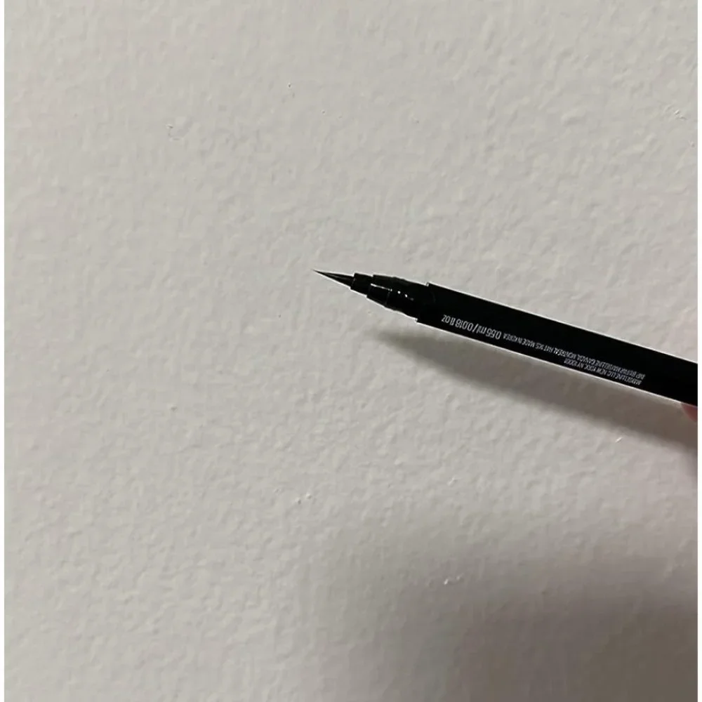 0.018 Fl Oz Black Hyper Liquid Pen No-Skip Waterproof Eyeliner